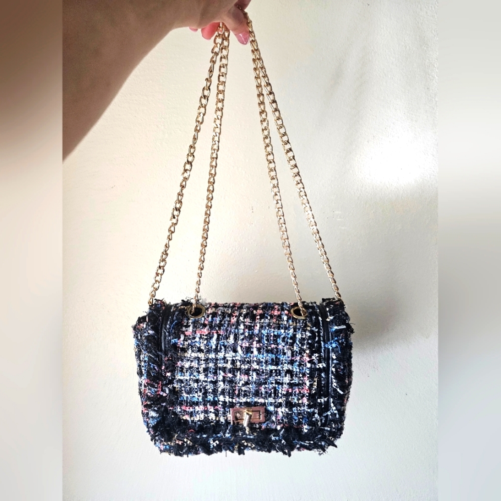 Flap purse
